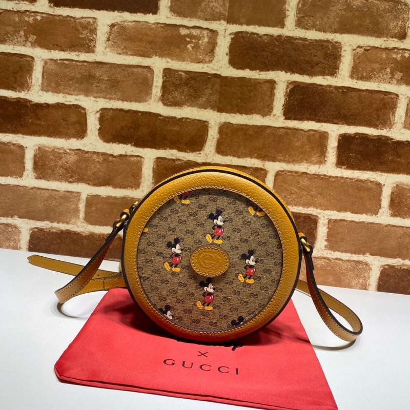 G*u*i round bags